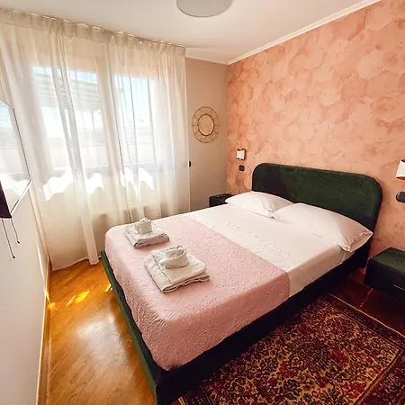 Апартаменты Luxury House Alessia *